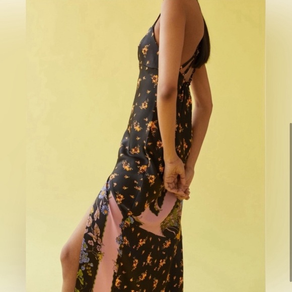 Urban Outfitters Floral Midi Dress - Picture 4 of 12